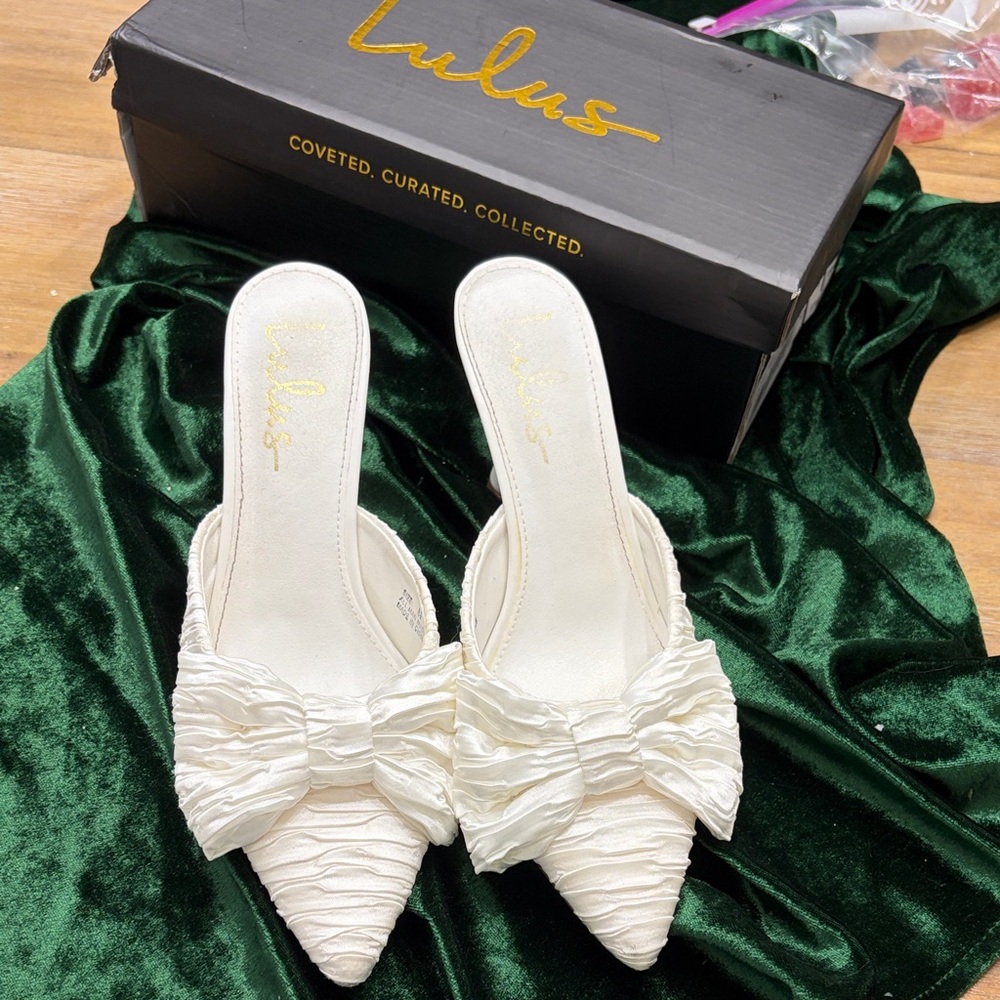 Lulu's Cream Bow Mules
